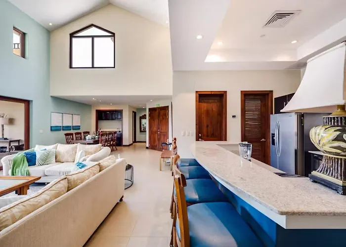 Hébergement de vacances Penthouse: Ocean Views, 2 Pools Playa Hermosa (Guanacaste)