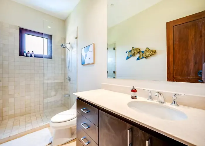 Penthouse: Ocean Views, 2 Pools * Playa Hermosa (Guanacaste)
