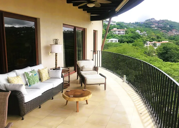 Penthouse: Ocean Views, 2 Pools *