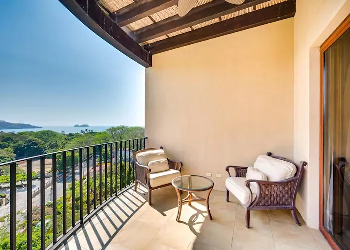 Hébergement de vacances Penthouse: Ocean Views, 2 Pools Playa Hermosa (Guanacaste)