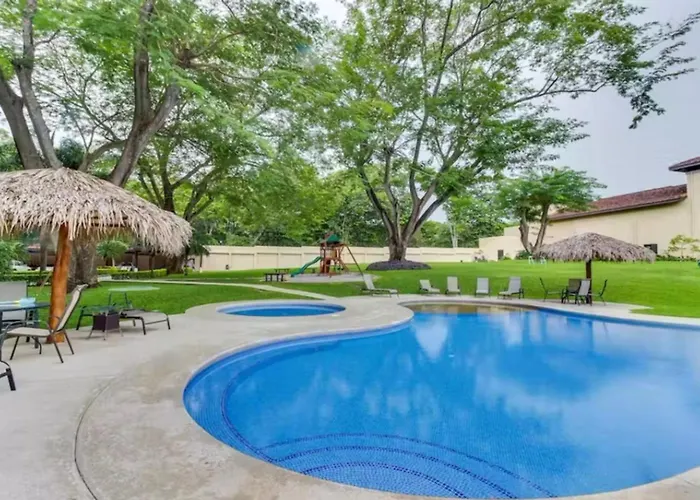 Hébergement de vacances Penthouse: Ocean Views, 2 Pools Playa Hermosa (Guanacaste)